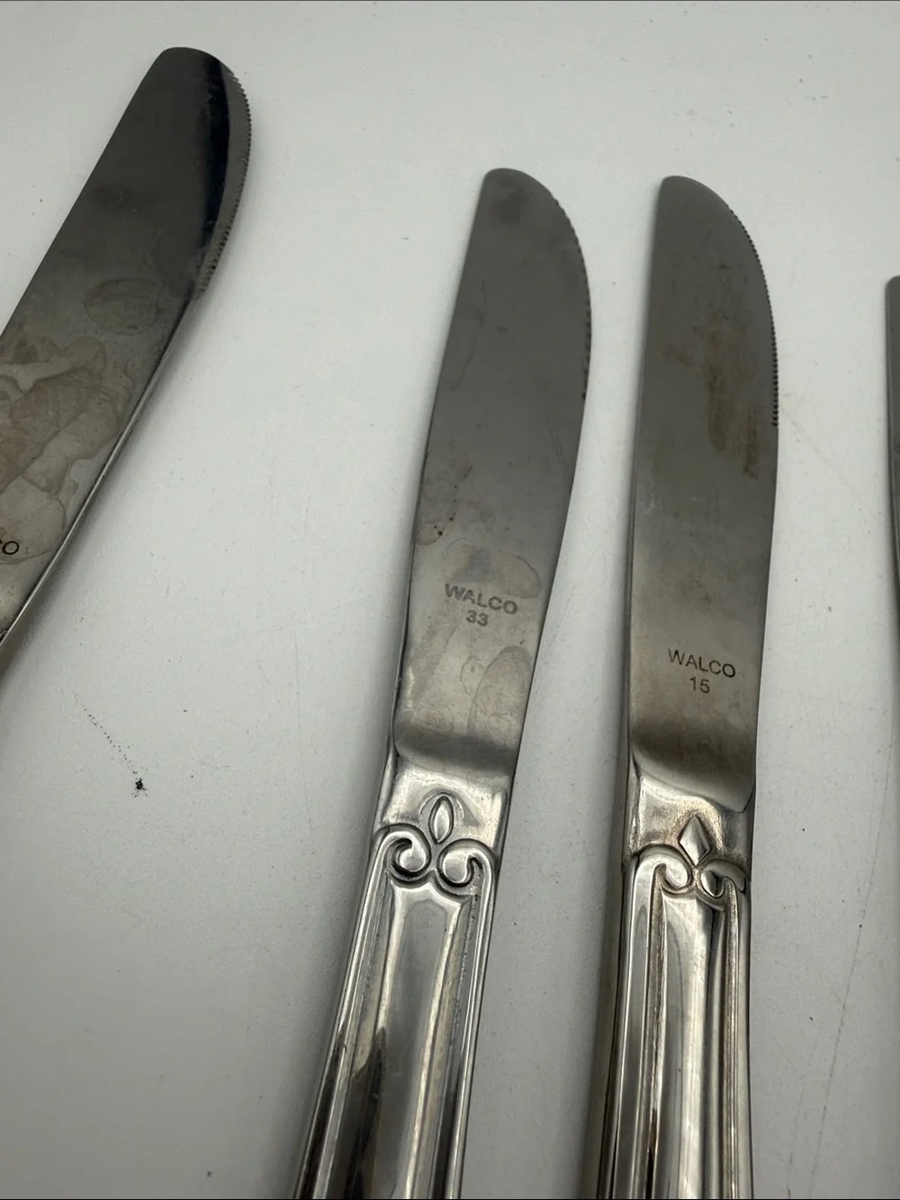 Stainless Steel Dinner Knives & forks Silver Shell Pattern mixed lot WALCO